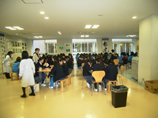 3��12����7��30���J�t�F�e���A�Œ��H���i